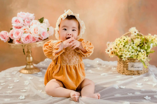 宝应县宝宝多大可以戴银手镯